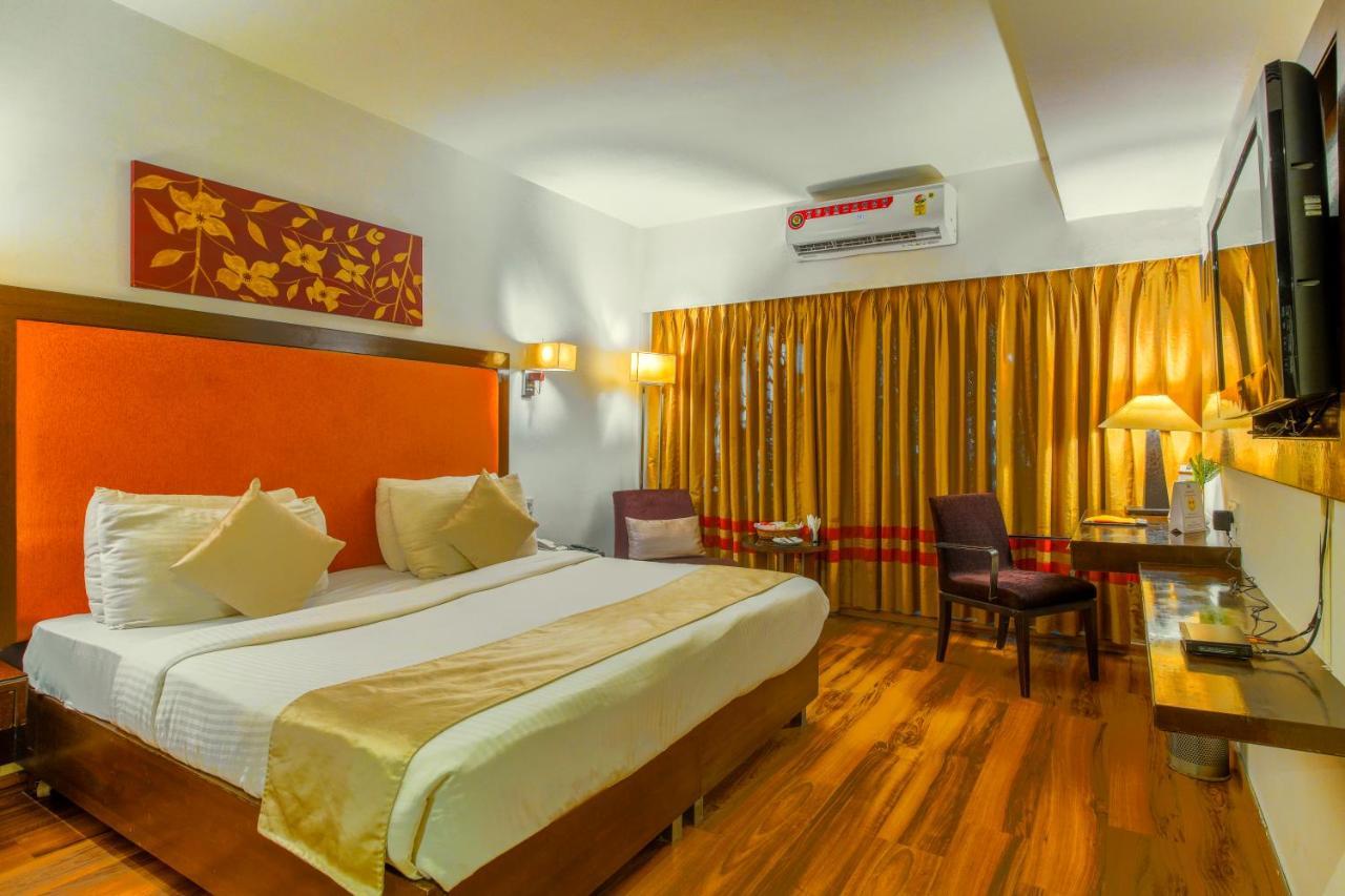 Hotel Gis Select Banjara Hill Hyderabad Exterior foto